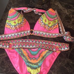 Victoria’s Secret bikini NWOT!  Medium 6 to 8.